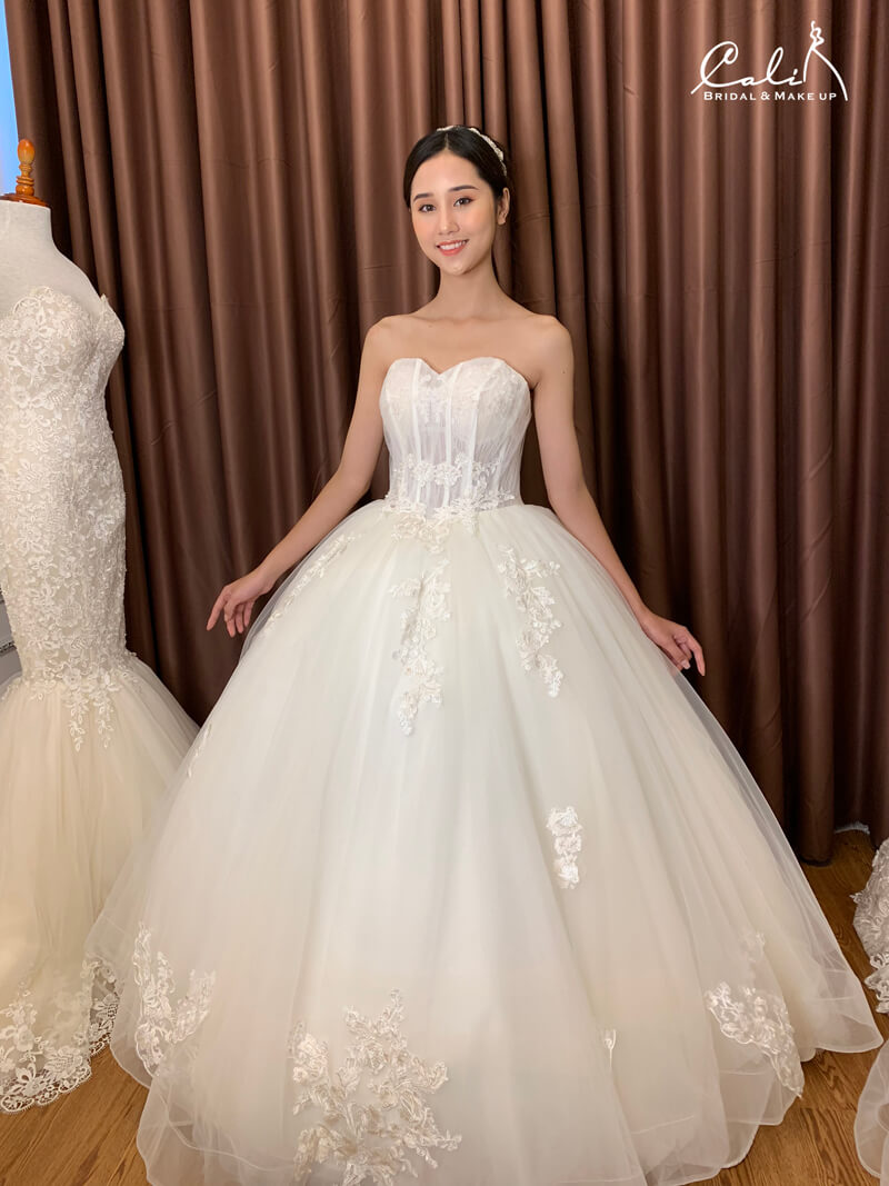 Quỳnh Anh khoe ảnh mặc váy cưới siêu xinh tiết lộ được đích thân Duy Mạnh  đưa đi mua và dành tặng bộ váy đẹp nhất