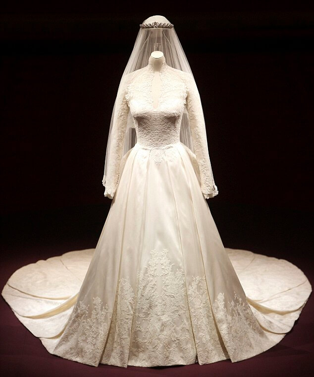 Top 10 Bộ váy cưới đắt nhất thế giới  toplistvn