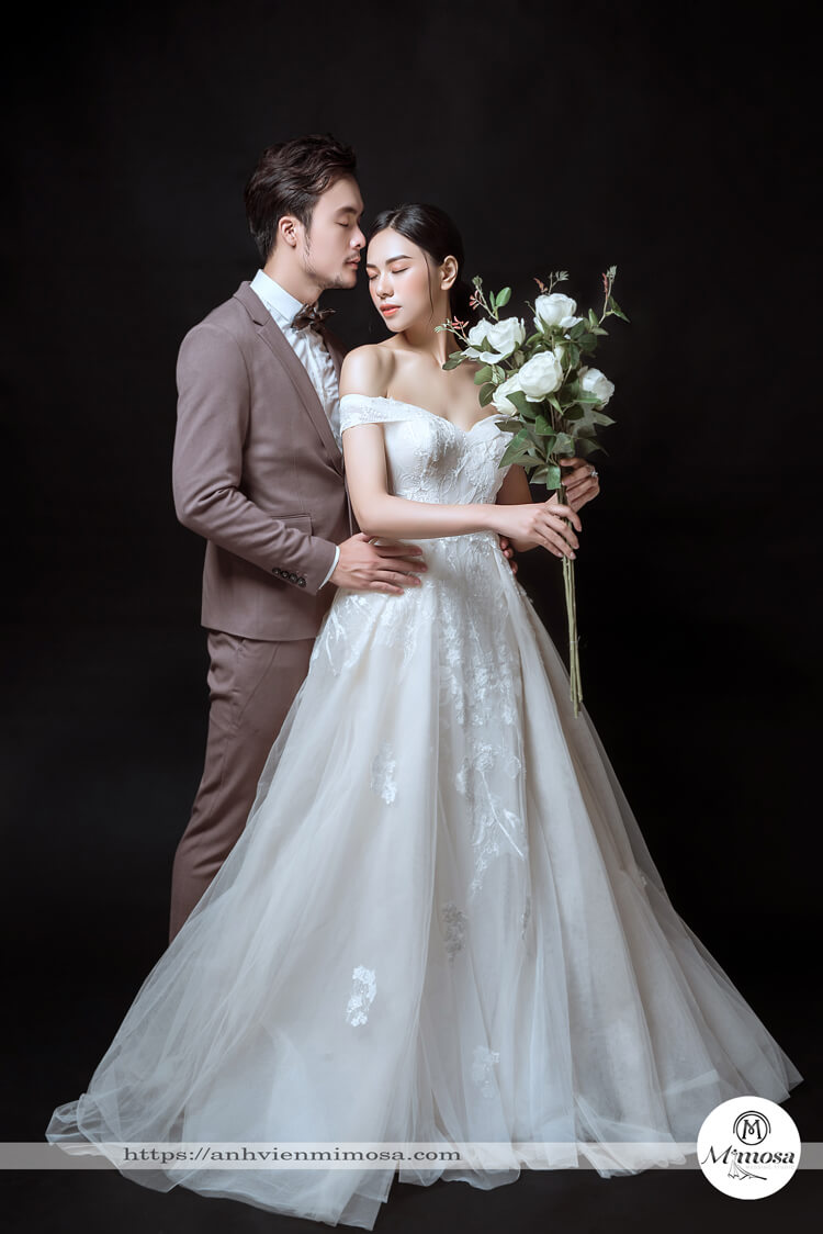 Studio Hàn Quốc luôn đem lại những bức ảnh cưới tuyệt đẹp và nghệ thuật với chất lượng hình ảnh tuyệt vời. Tham gia vào không gian tuyệt đẹp này, đặc biệt khi bạn muốn tìm kiếm một không gian đẹp và ấn tượng để chụp ảnh cưới của mình.
