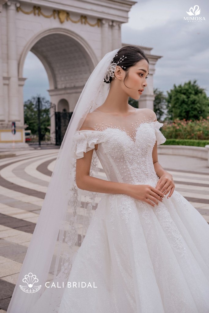 25+ Mẫu váy cưới cho bà bầu đẹp - Tài Lộc Wedding