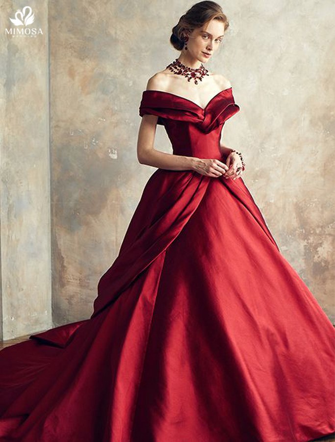 Váy cưới đỏ - [Màu sắc may mắn, Màu Hạnh Phúc]