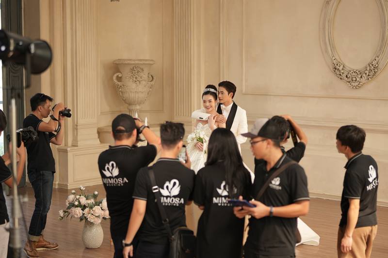 Các học viên chủ yếu được trải nghiệm thực tế tại các buổi chụp hình cưới cùng giảng viên Mimosa