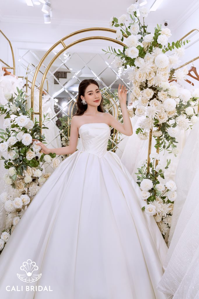 8 Địa chỉ cho thuê váy cưới đẹp nhất Mê Linh, Hà Nội - ALONGWALKER